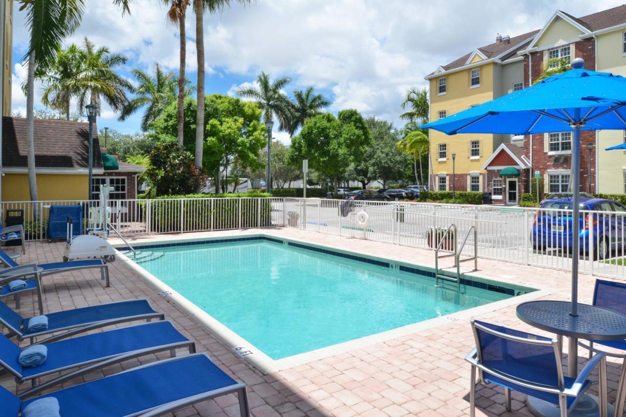 Towneplace Suites Miami West Doral Area Exterior photo
