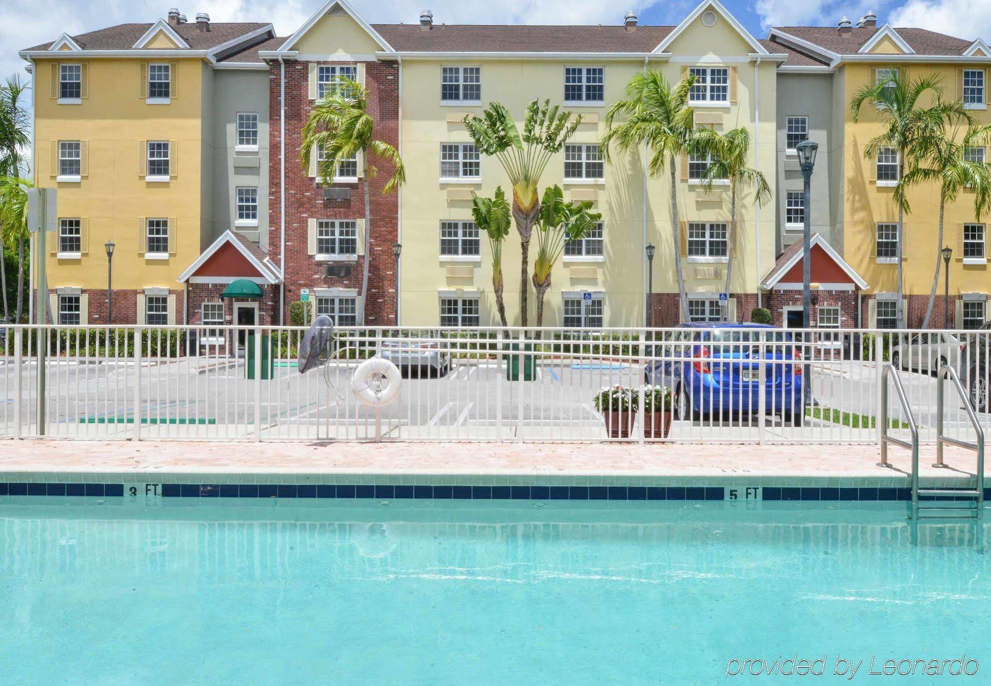 Towneplace Suites Miami West Doral Area Exterior photo